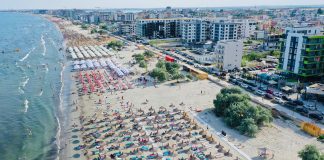 Ministerul Mediului va recupera plajele și terenurile de pe litoral vândute ilegal în instanță